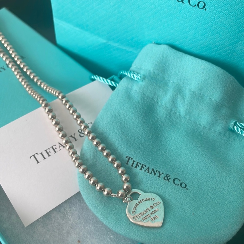 Tiffany’s necklace